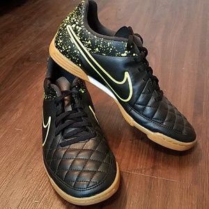 Nike indoor soccer shoes